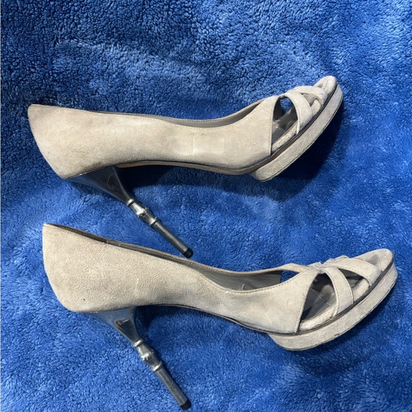 Gucci Grey Suede Bamboo Heel Open Toe Pumps - Picture 8 of 11